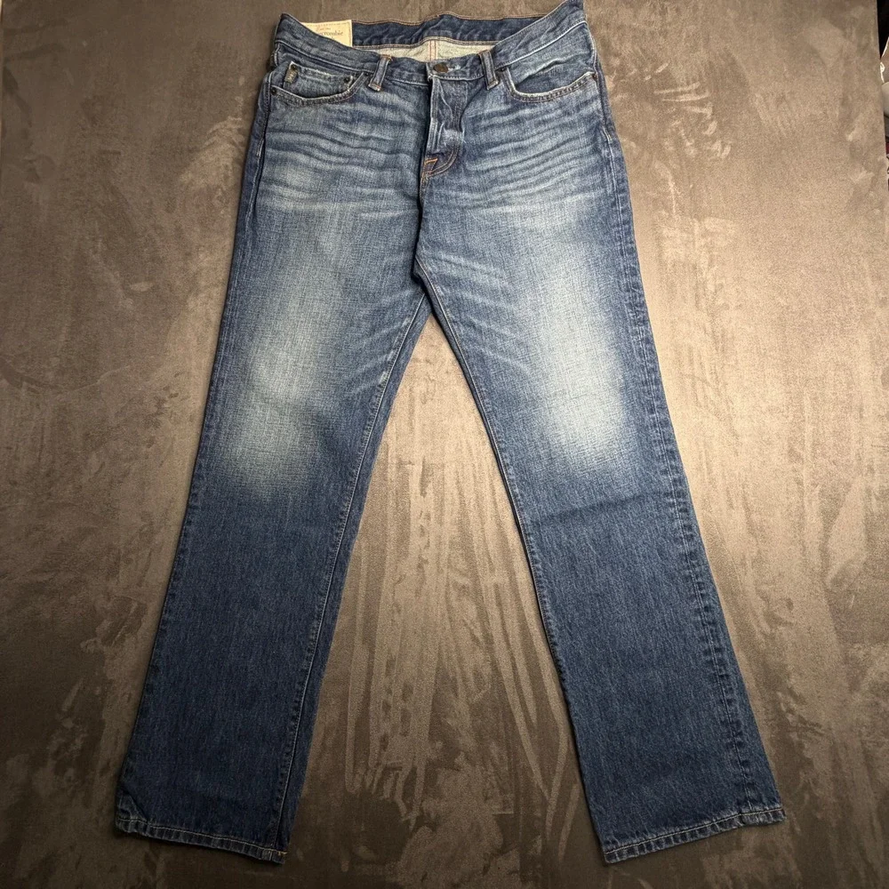 Abercrombie & Fitch Jeans Men 33x32 Medium Wash Blue Straight Leg Button Fly